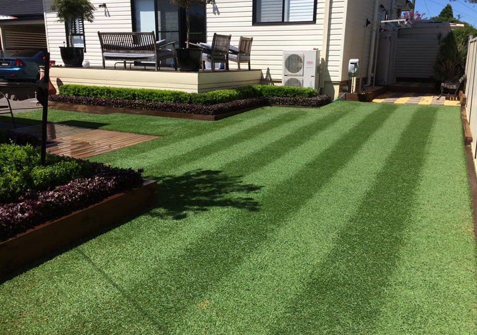 Our 2019 ‘New Year’ Competition: The Best Lawn Stripes!